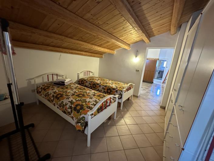 Image No.12-5 Bed Semi-Detached for sale