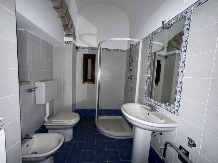 Image No.9-3 Bed Property for sale