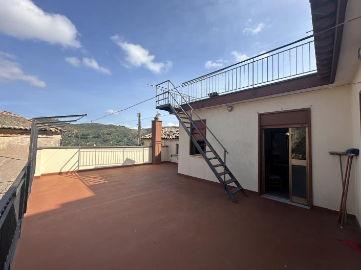 Image No.7-Maison de ville de 5 chambres à vendre à Novara di Sicilia