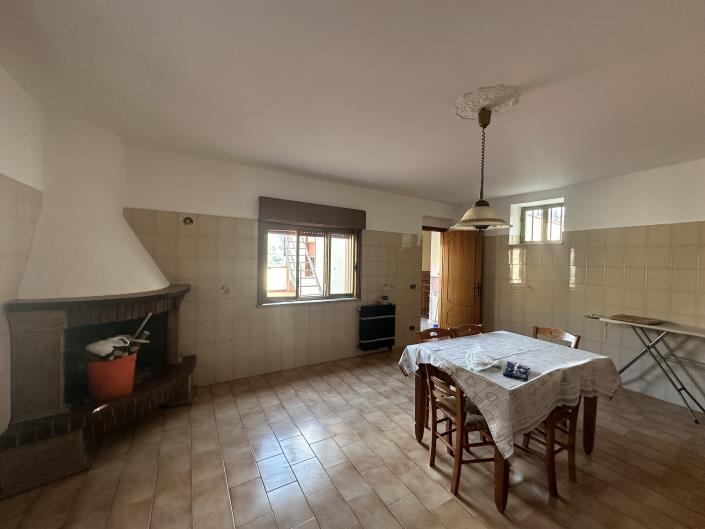 Image No.15-Maison de ville de 5 chambres à vendre à Novara di Sicilia