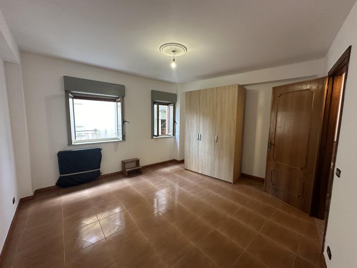 Image No.26-Maison de ville de 5 chambres à vendre à Novara di Sicilia