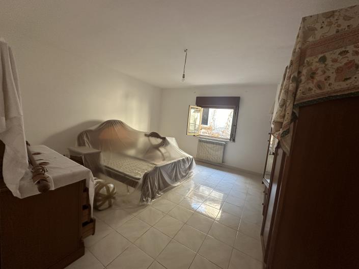 Image No.34-Maison de ville de 5 chambres à vendre à Novara di Sicilia