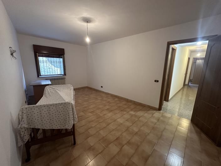 Image No.38-Maison de ville de 5 chambres à vendre à Novara di Sicilia