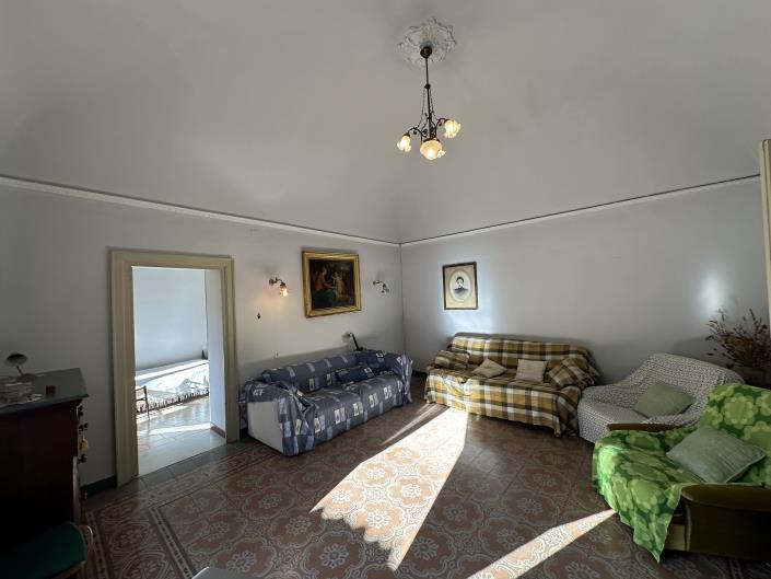 Image No.10-Jumelé de 4 chambres à vendre à Mistretta