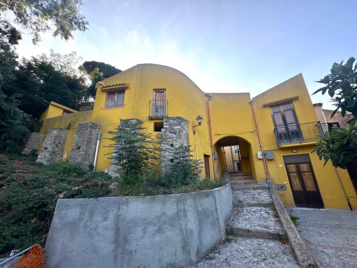 Image No.50-Maison / Villa de 3 chambres à vendre à Castroreale