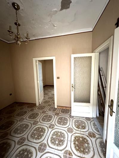 Image No.19-5 Bed Townhouse for sale