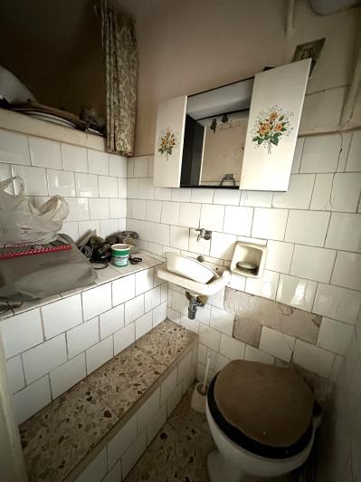 Image No.24-5 Bed Townhouse for sale