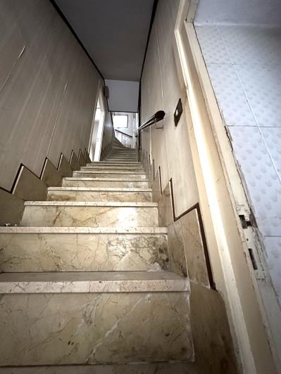 Image No.28-5 Bed Townhouse for sale