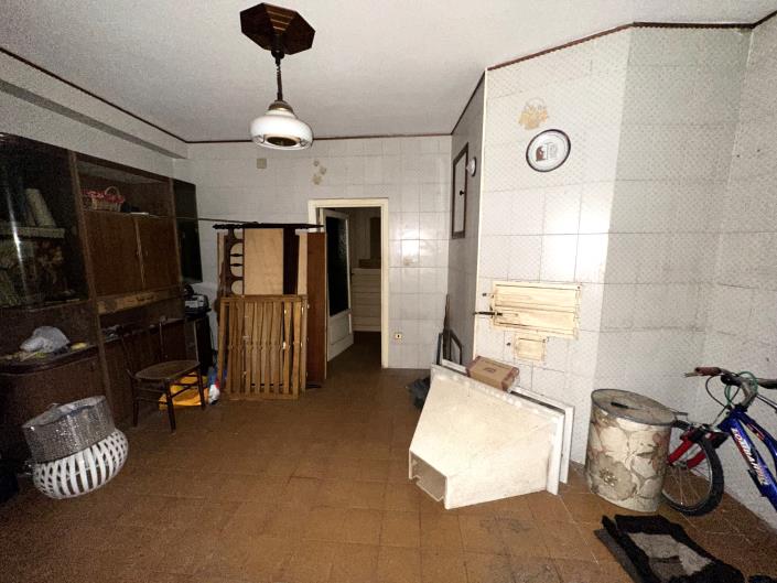 Image No.30-5 Bed Townhouse for sale