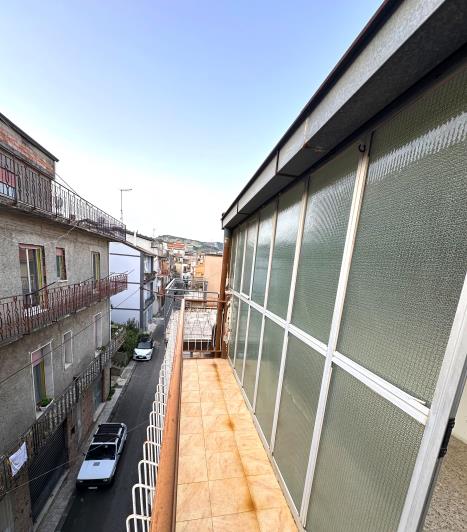 Image No.5-Maison de ville de 3 chambres à vendre à Montalbano Elicona