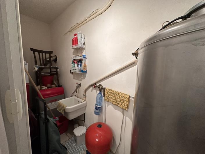 Image No.21-2 Bed Townhouse for sale