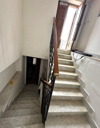 Image No.21-2 Bed Townhouse for sale