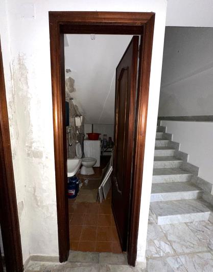 Image No.29-2 Bed Townhouse for sale