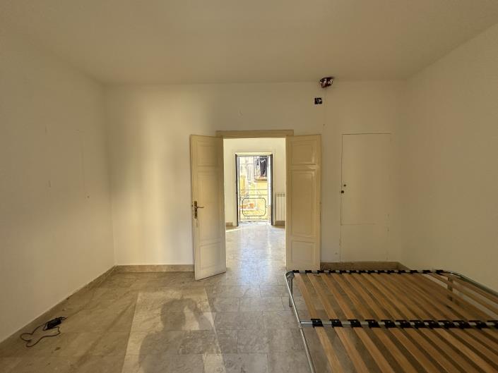 Image No.9-2 Bed Semi-Detached for sale