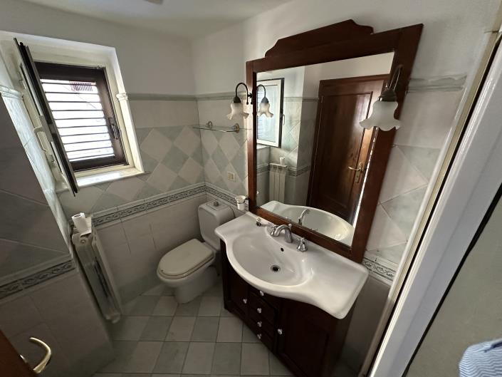 Image No.7-2 Bed Semi-Detached for sale