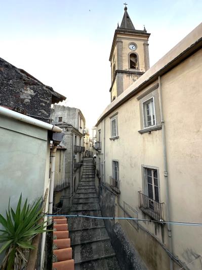 Image No.3-Maison de ville de 4 chambres à vendre à Novara di Sicilia