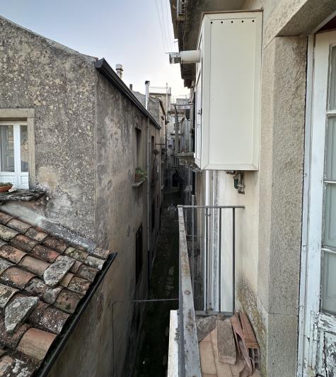 Image No.17-Maison de ville de 4 chambres à vendre à Novara di Sicilia