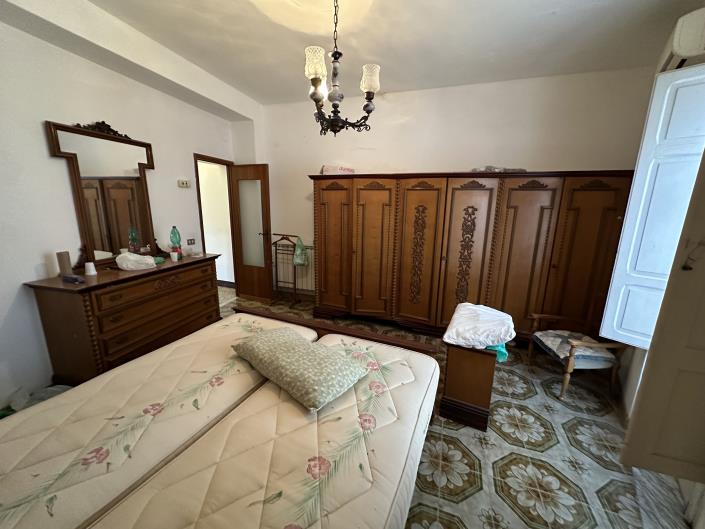 Image No.20-Maison de ville de 4 chambres à vendre à Novara di Sicilia