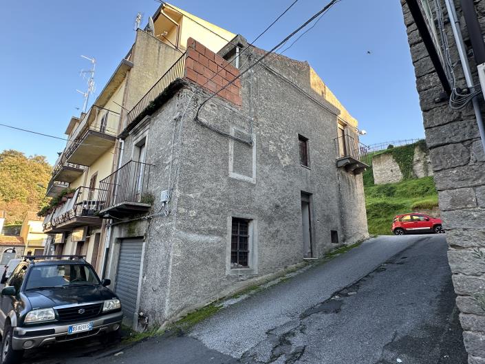 Image No.4-3 Bed Semi-Detached for sale