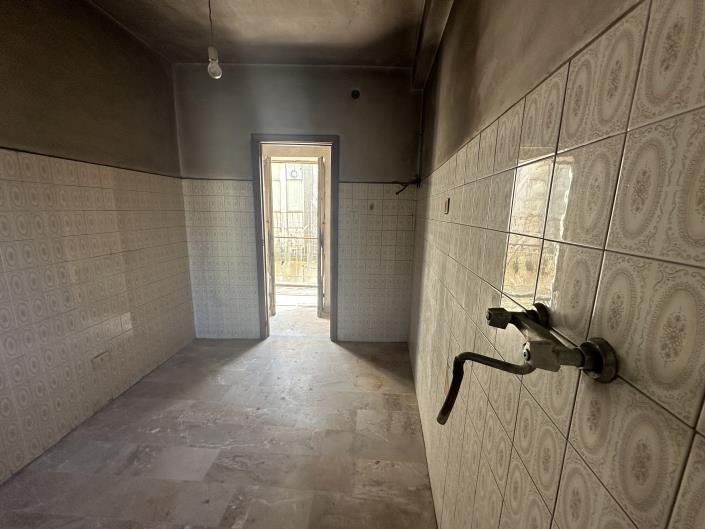 Image No.19-2 Bed Semi-Detached for sale