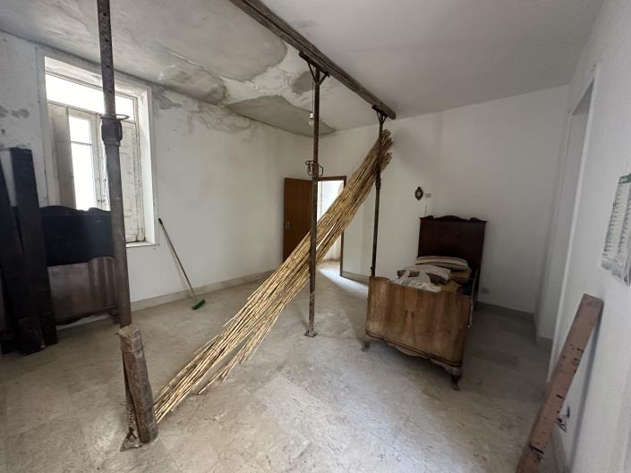 Image No.31-2 Bed Semi-Detached for sale