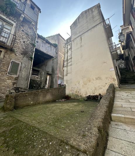 Image No.37-2 Bed Semi-Detached for sale