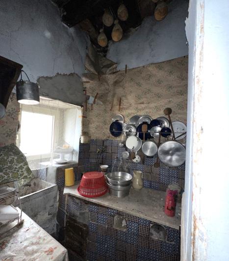 Image No.24-2 Bed Semi-Detached for sale