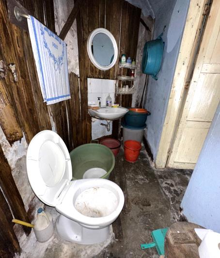 Image No.23-2 Bed Semi-Detached for sale