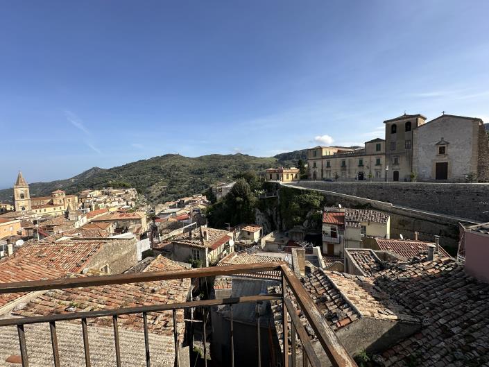 Image No.8-Maison de ville de 2 chambres à vendre à Novara di Sicilia