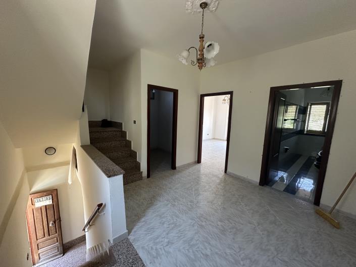 Image No.44-1 Bed Semi-Detached for sale