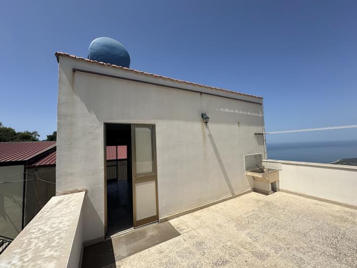 Image No.54-1 Bed Semi-Detached for sale