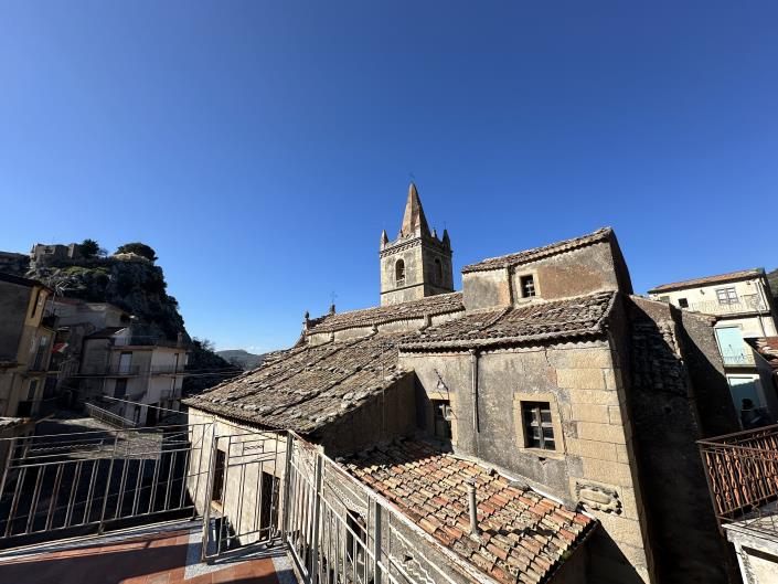Image No.12-Maison de ville de 3 chambres à vendre à Novara di Sicilia