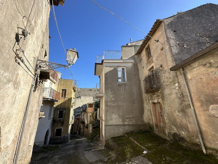 Image No.24-Maison de ville de 3 chambres à vendre à Novara di Sicilia