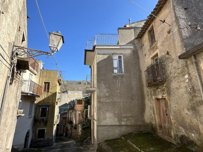 Image No.25-Maison de ville de 3 chambres à vendre à Novara di Sicilia