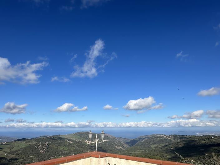 Image No.9-2 Bed Semi-Detached for sale