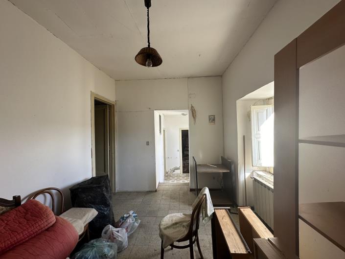 Image No.21-2 Bed Semi-Detached for sale