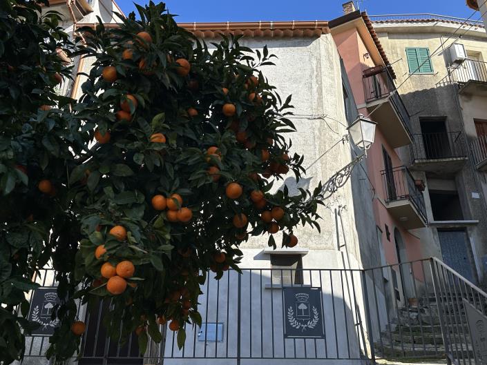 Image No.3-Maison de ville de 2 chambres à vendre à Novara di Sicilia