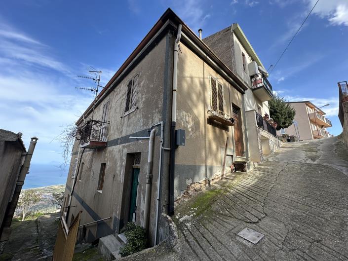 Image No.3-Appartement de 2 chambres à vendre à San Marco d'Alunzio