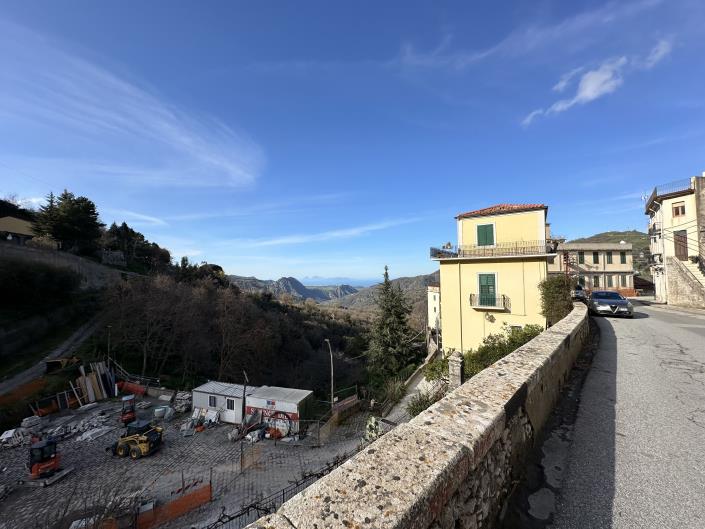 Image No.14-Maison de ville de 3 chambres à vendre à Novara di Sicilia