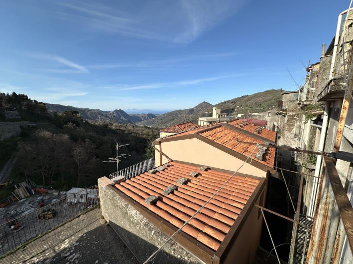 Image No.18-Maison de ville de 3 chambres à vendre à Novara di Sicilia