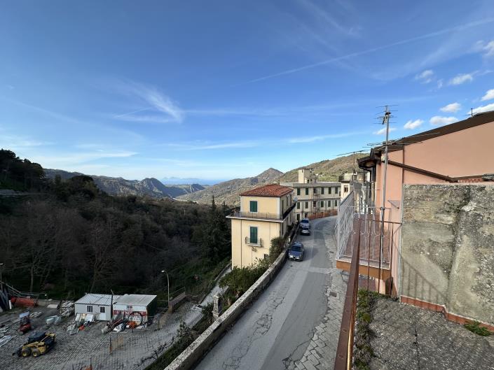 Image No.24-Maison de ville de 3 chambres à vendre à Novara di Sicilia