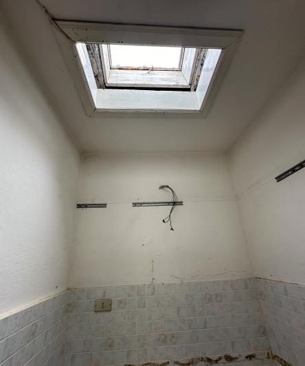 Image No.22-2 Bed Semi-Detached for sale