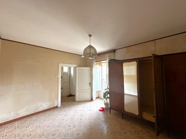 Image No.13-2 Bed Semi-Detached for sale