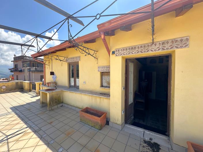 Image No.13-5 Bed Restaurant for sale