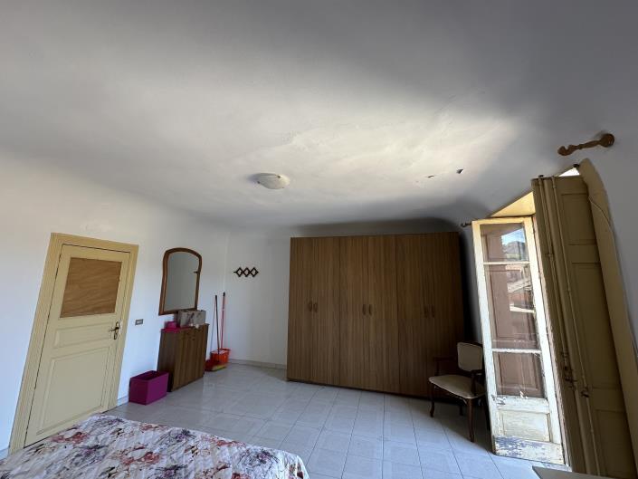 Image No.29-2 Bed Townhouse for sale