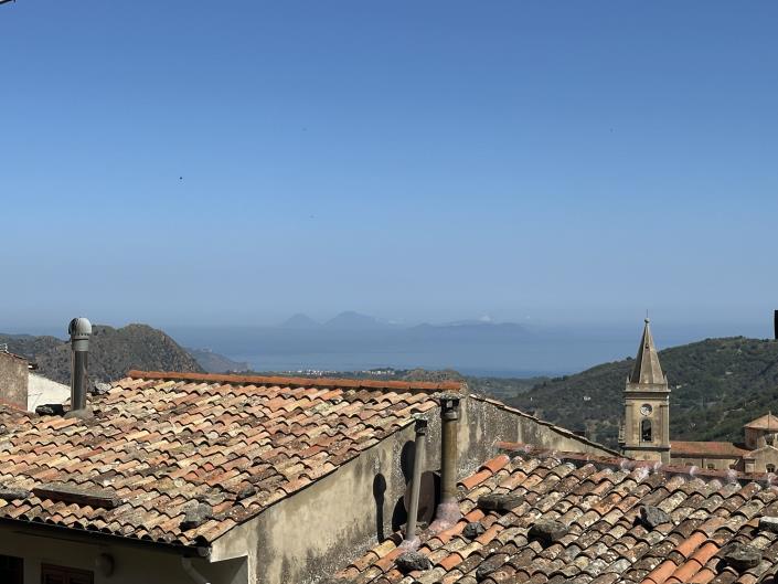 Image No.52-2 Bed Townhouse for sale