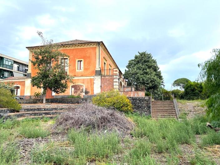 Image No.2-5 Bed Villa / Detached for sale