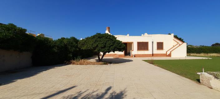 Image No.3-4 Bed Villa / Detached for sale
