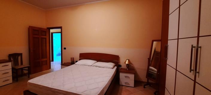 Image No.20-4 Bed Villa / Detached for sale