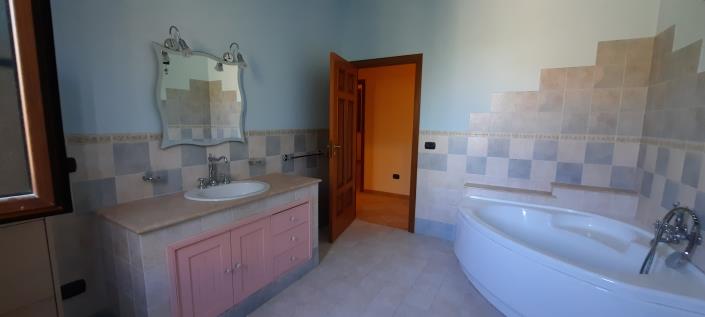 Image No.25-4 Bed Villa / Detached for sale